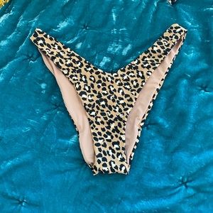 Aerie High waisted bottoms